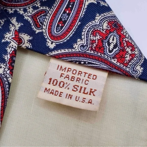 LIBERTY OF LONDON 100% SILK PAISLEY TIE NAVY 3.25” - Picture 4 of 4